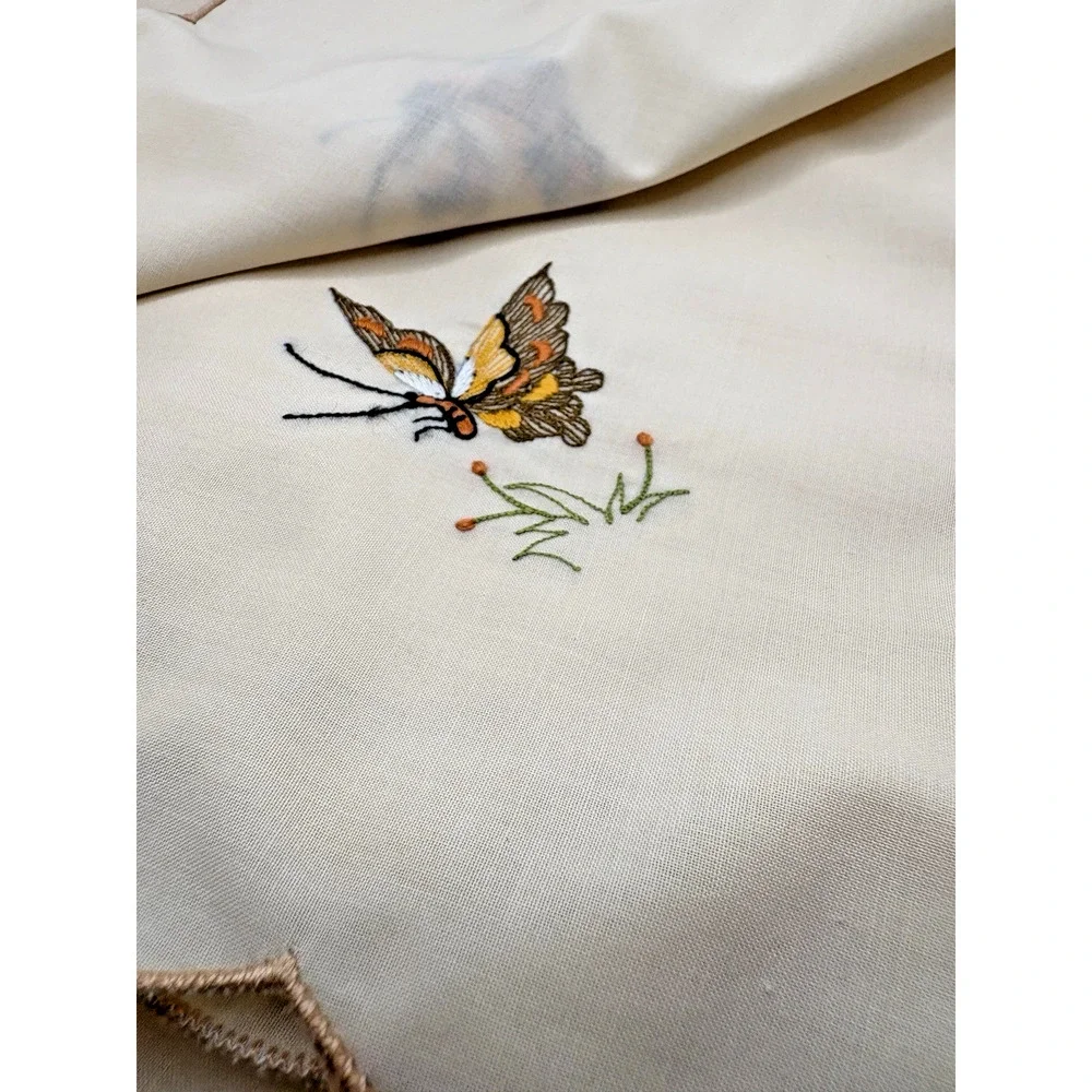 Set 14 Embroidered Butterfly Cloth Dinner Napkins Scallop Trim Cotton Blend 16